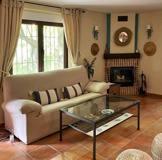 Casa Rural En Candeleda Con Piscina Y Un Maravilloso Jardin 외부 사진
