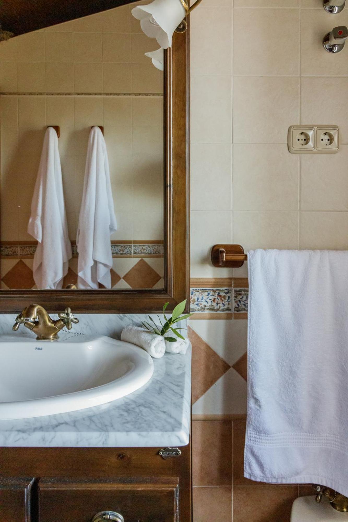 Casa Rural En Candeleda Con Piscina Y Un Maravilloso Jardin 외부 사진
